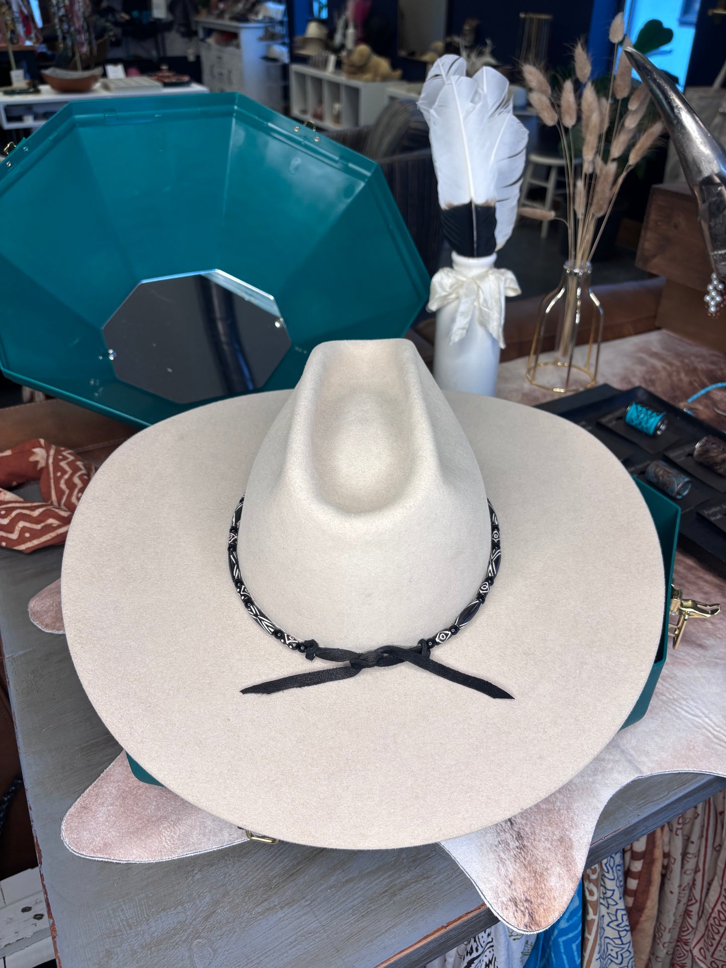 Silverbelly Shade