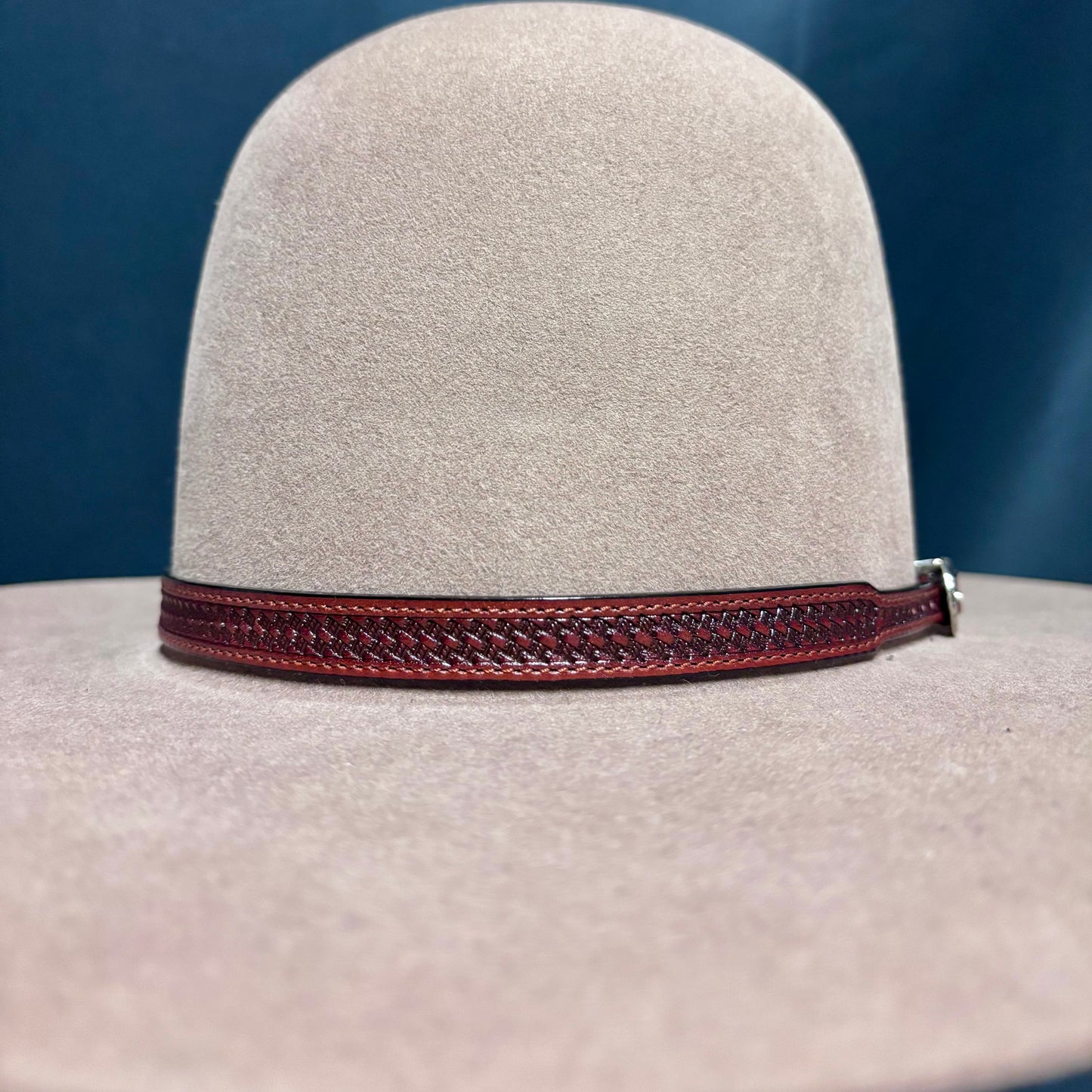 Austin Accent Leather: 1/4” Cross Weave