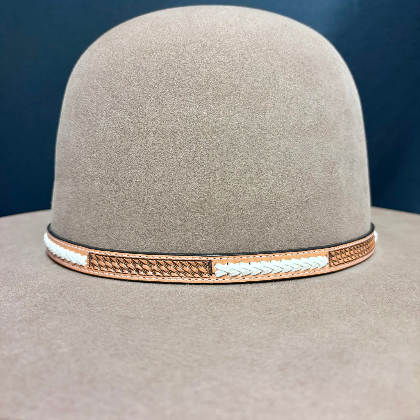 Austin Accent Leather: Cross Weave - White Braid