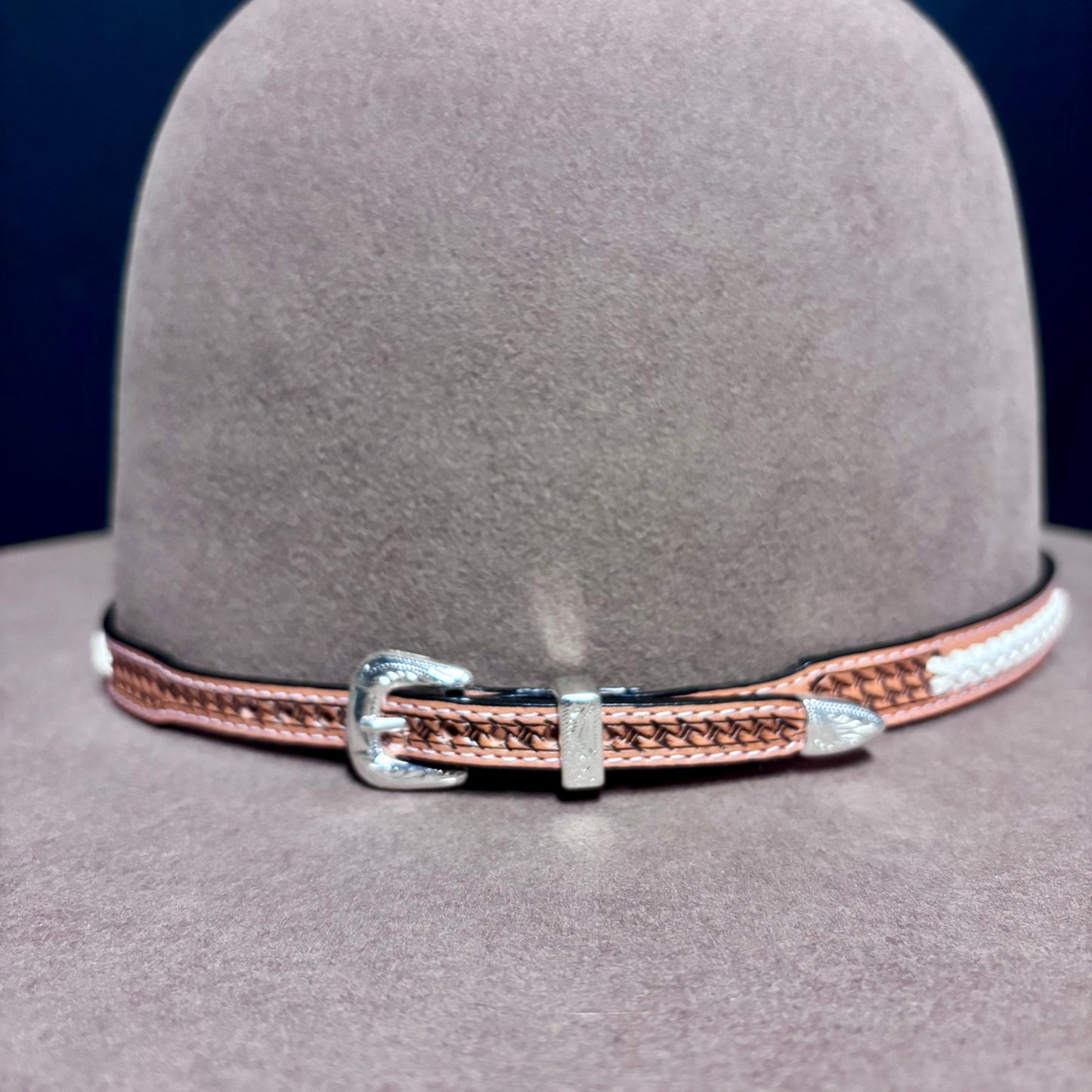 Austin Accent Leather: Cross Weave - White Braid