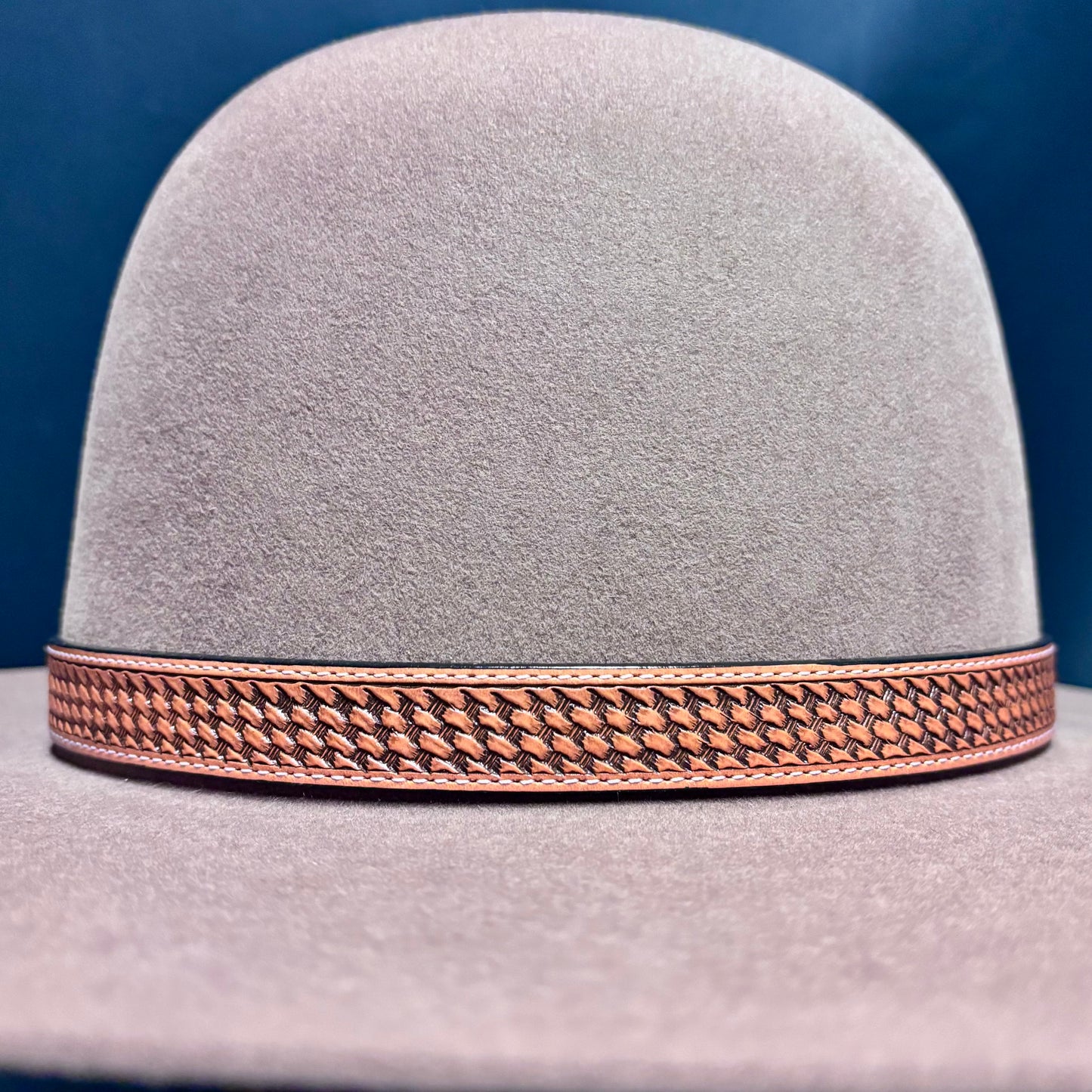 Austin Accent Leather: 1/2” Cross Weave