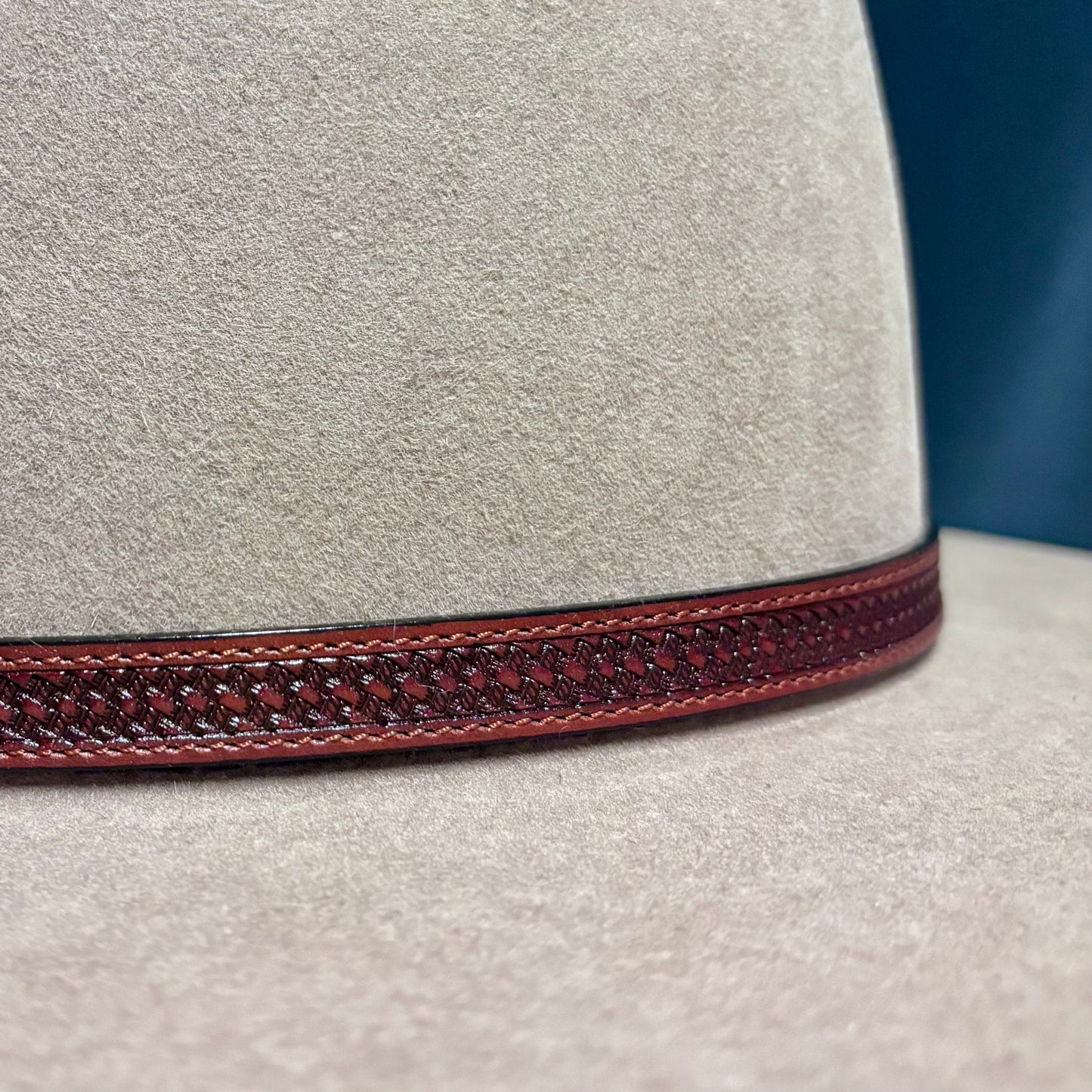 Austin Accent Leather: 1/4” Cross Weave