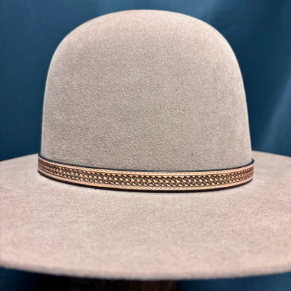 Austin Accent Leather: 1/4” Cross Weave