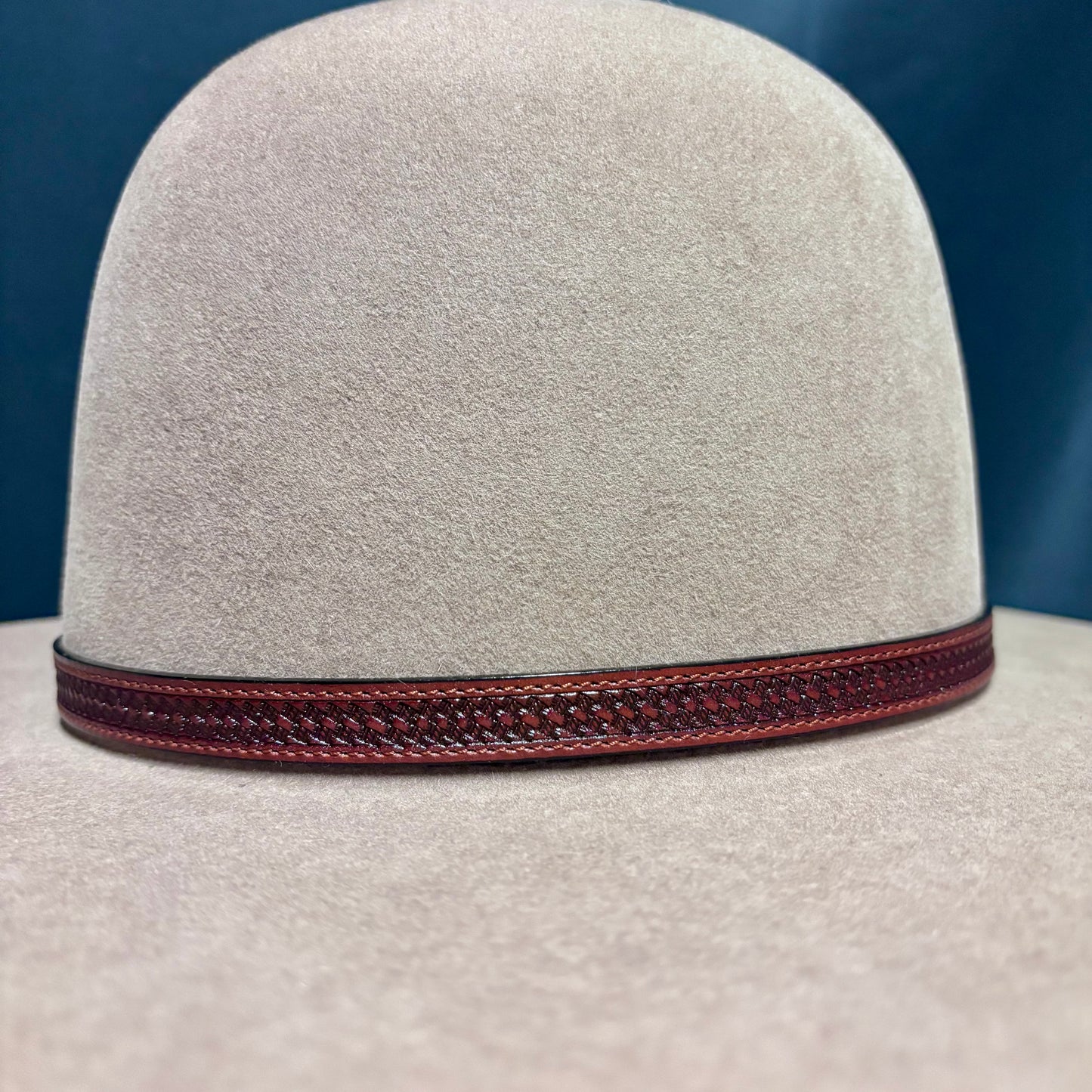 Austin Accent Leather: 1/4” Cross Weave