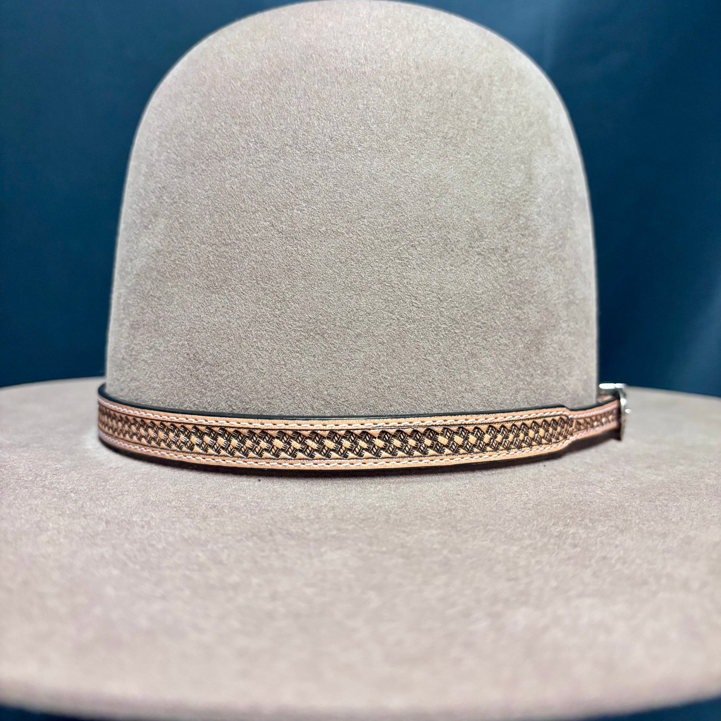 Austin Accent Leather: 1/4” Cross Weave