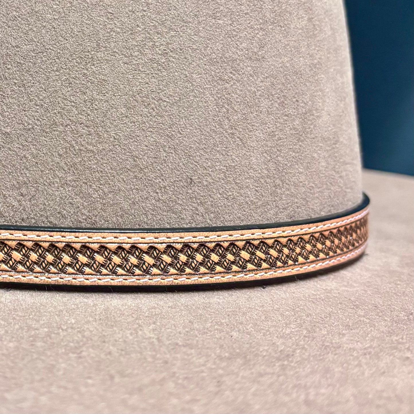 Austin Accent Leather: 1/4” Cross Weave